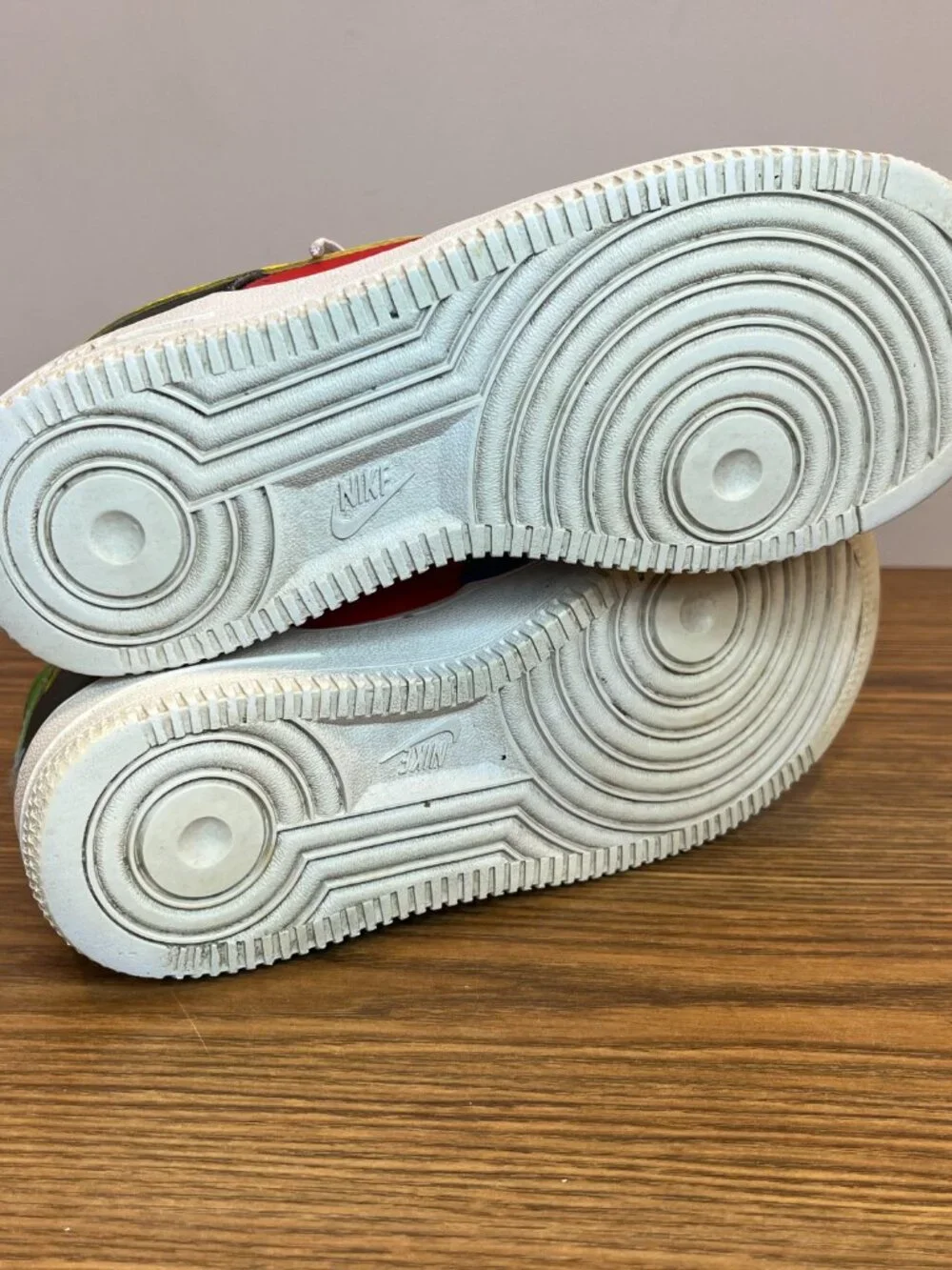 NIKE x UNO Kids Air Force 1 Sneakers DO6634-100 - Size 4Y - Picture 6 of 8